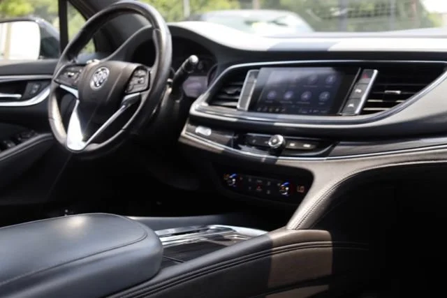 Used 2023 Ebony Twilight Metallic Buick Essence image 39