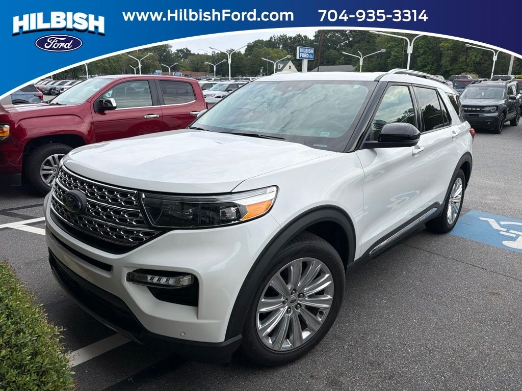 Used 2020 White Ford Limited image 1
