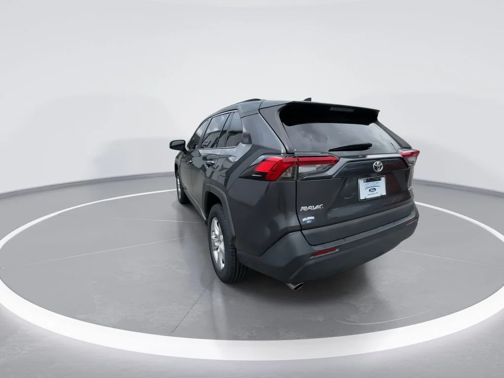 Used 2021 Gray Toyota XLE image 6