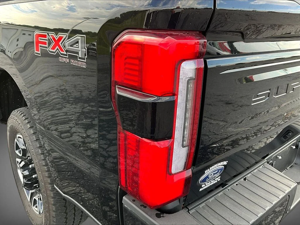 New 2025 Agate Black Metallic Ford F-250® Platinum® image 29