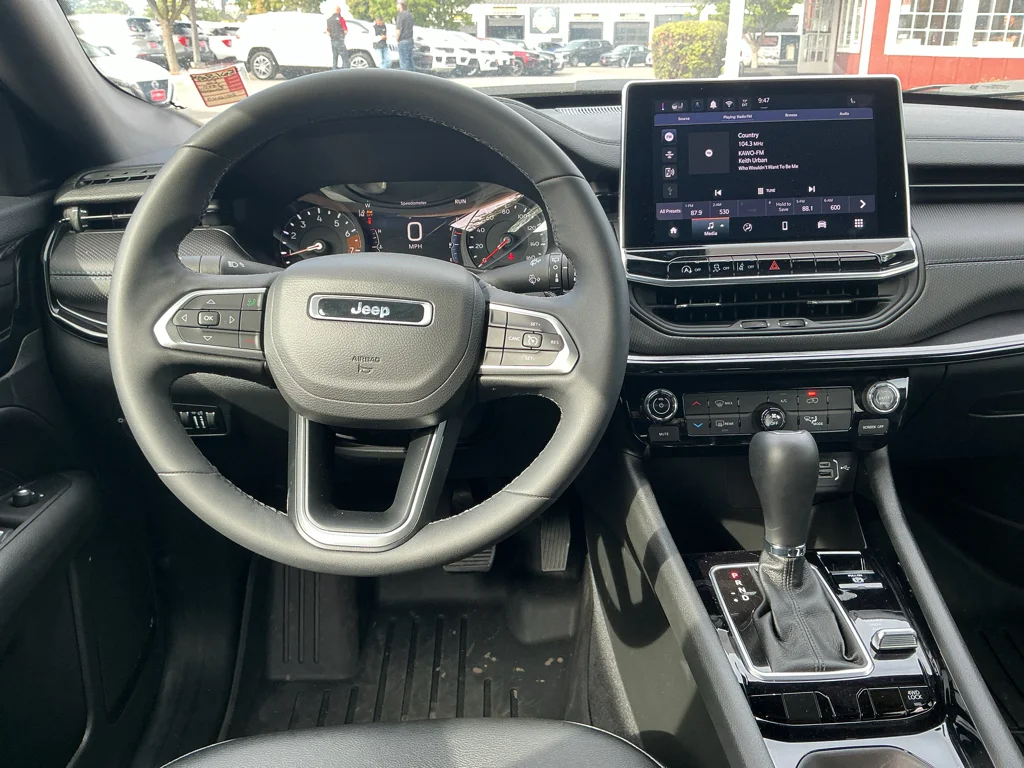 2026 Jeep Compass Latitude Altitude - Photo 11