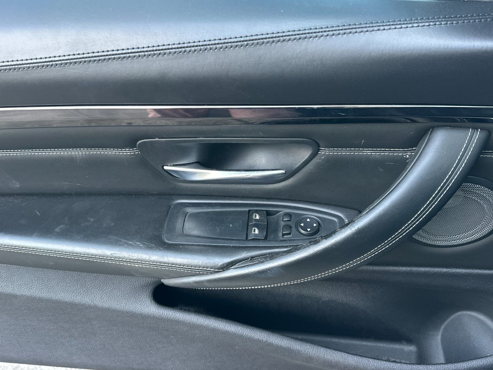 Used 2015 Black Sapphire Metallic BMW Base image 10
