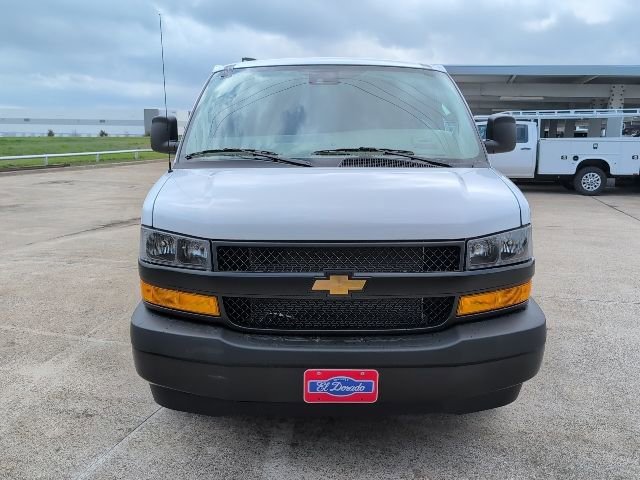 New 2026 Summit White Chevrolet 1WT image 12