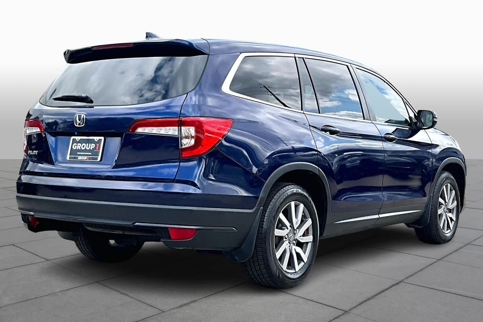 Used 2019 Obsidian Blue Pearl Honda EX-L image 23