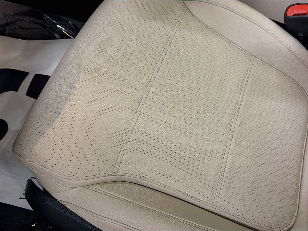 Used 2026  Mercedes-Benz C 300 image 21