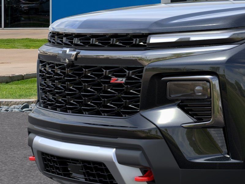 New 2026 Mosaic Black Metallic Chevrolet Z71 image 13