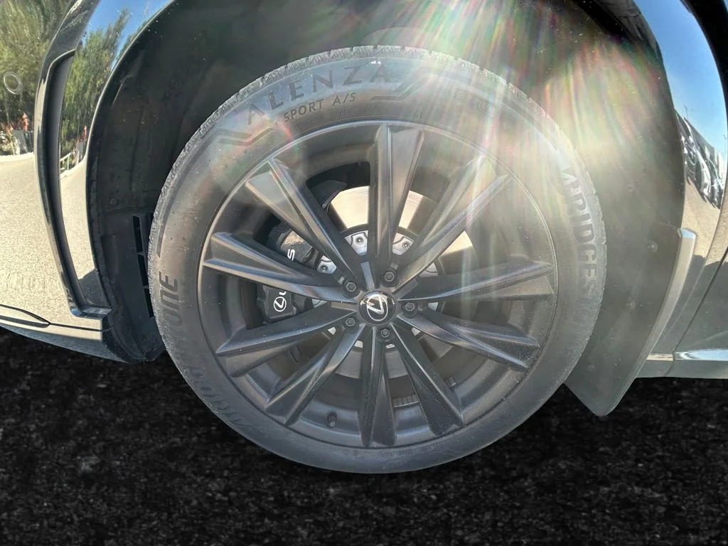 Used 2024 Black Lexus 500h F SPORT Performance image 27