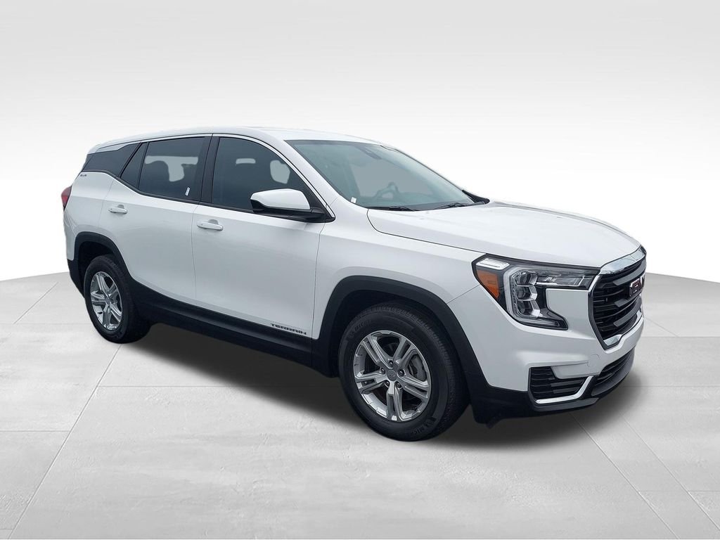 Used 2024 White GMC SLE image 7