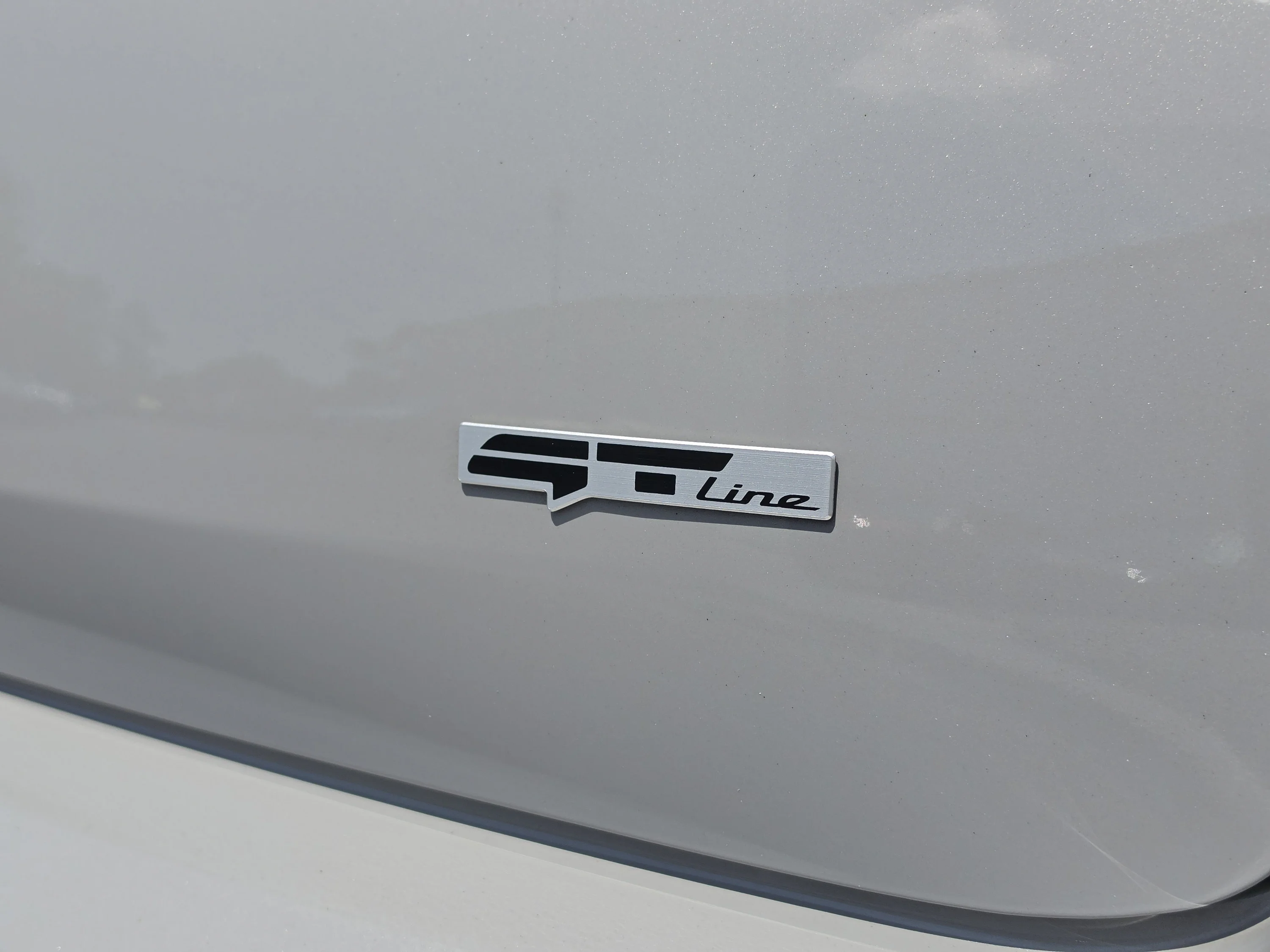 Used 2025 Wolf Gray Kia GT-Line image 16