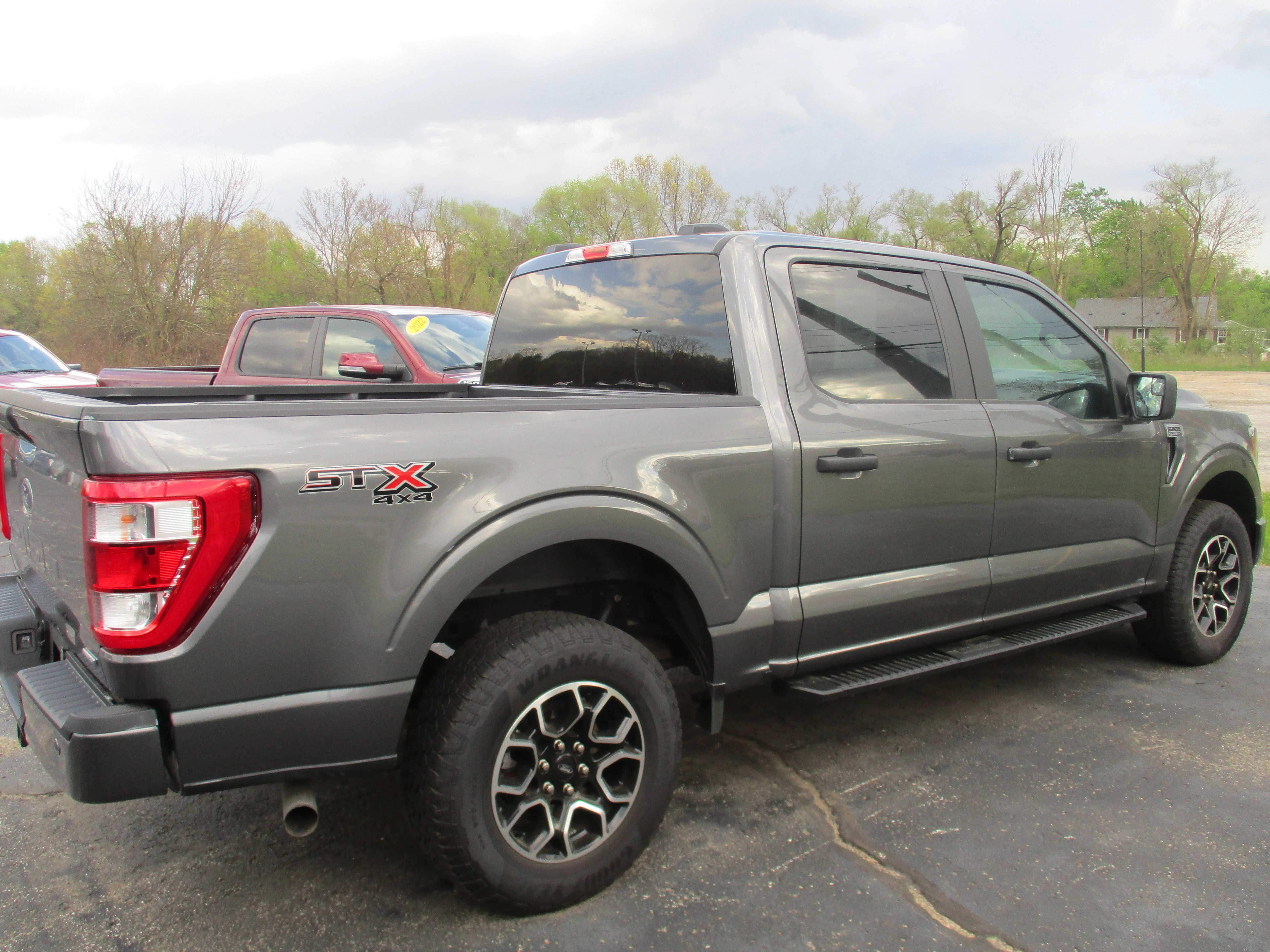 Used 2023 Carbonized Gray Metallic Ford XL image 7