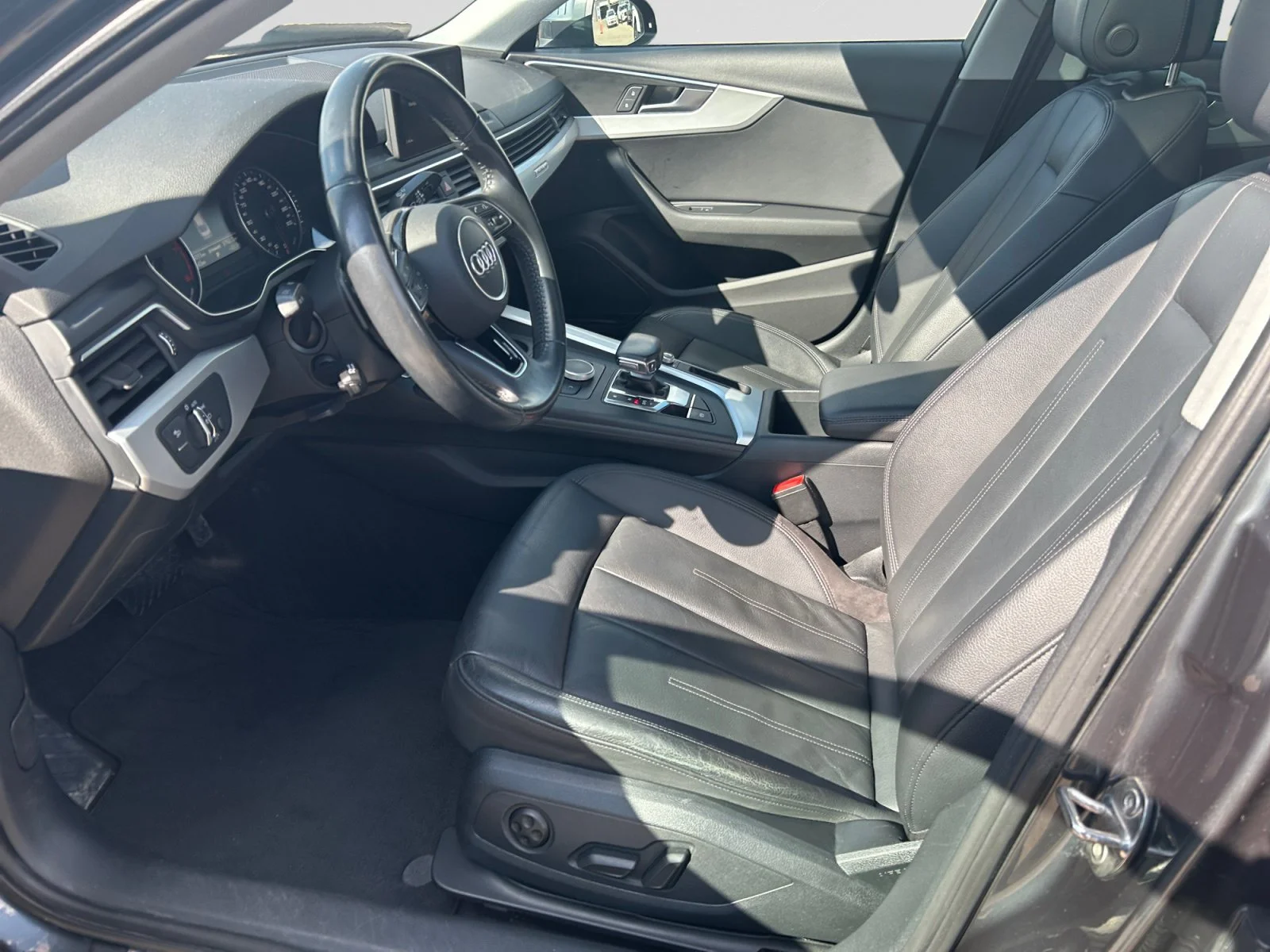 Used 2018 GRAY Audi KOMFORT image 13
