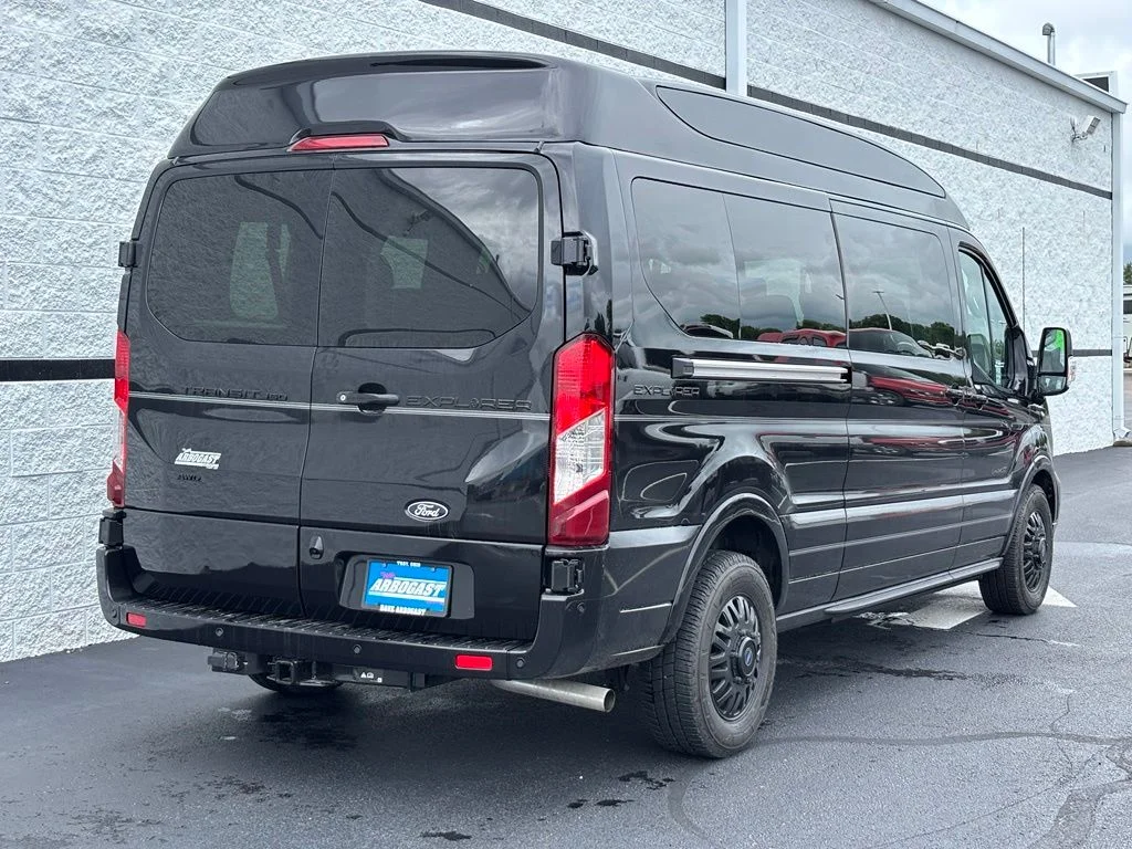 New 2026 Black Ford Explorer Limited SE image 8