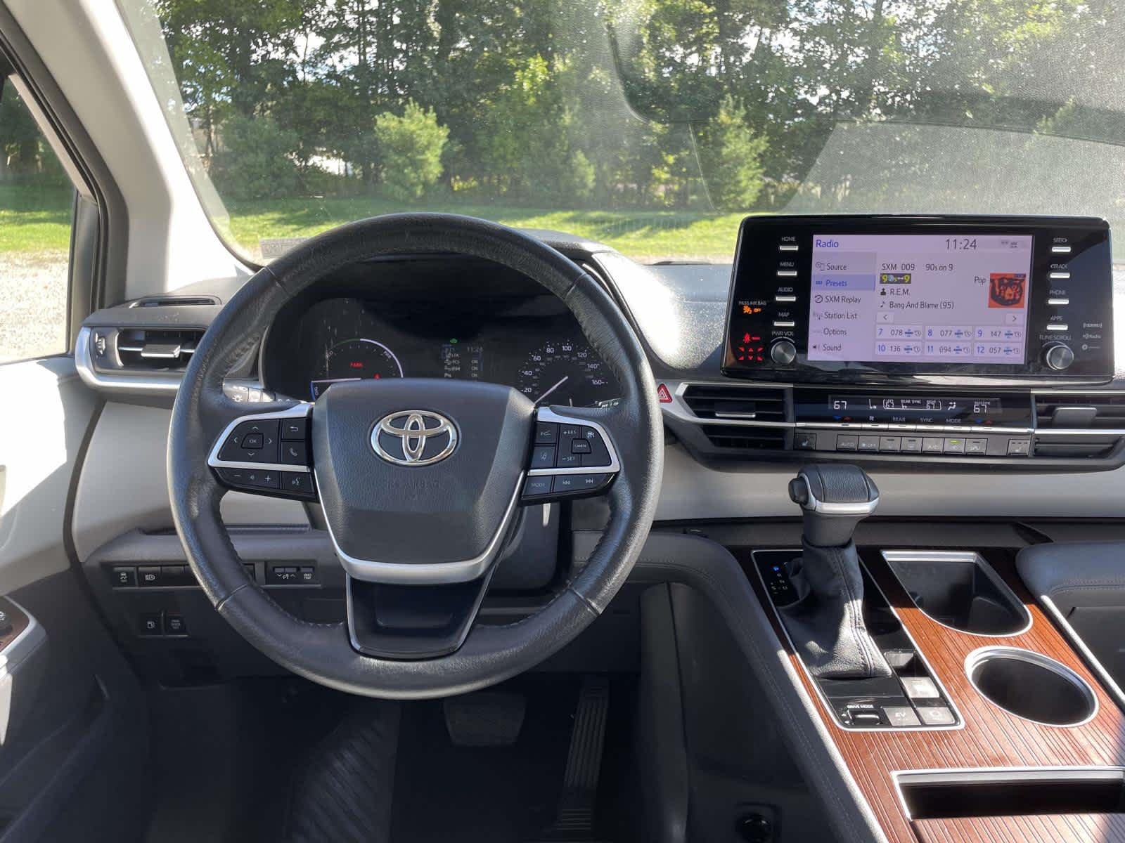 Used 2023 Wind Chill Pearl Toyota XLE image 34