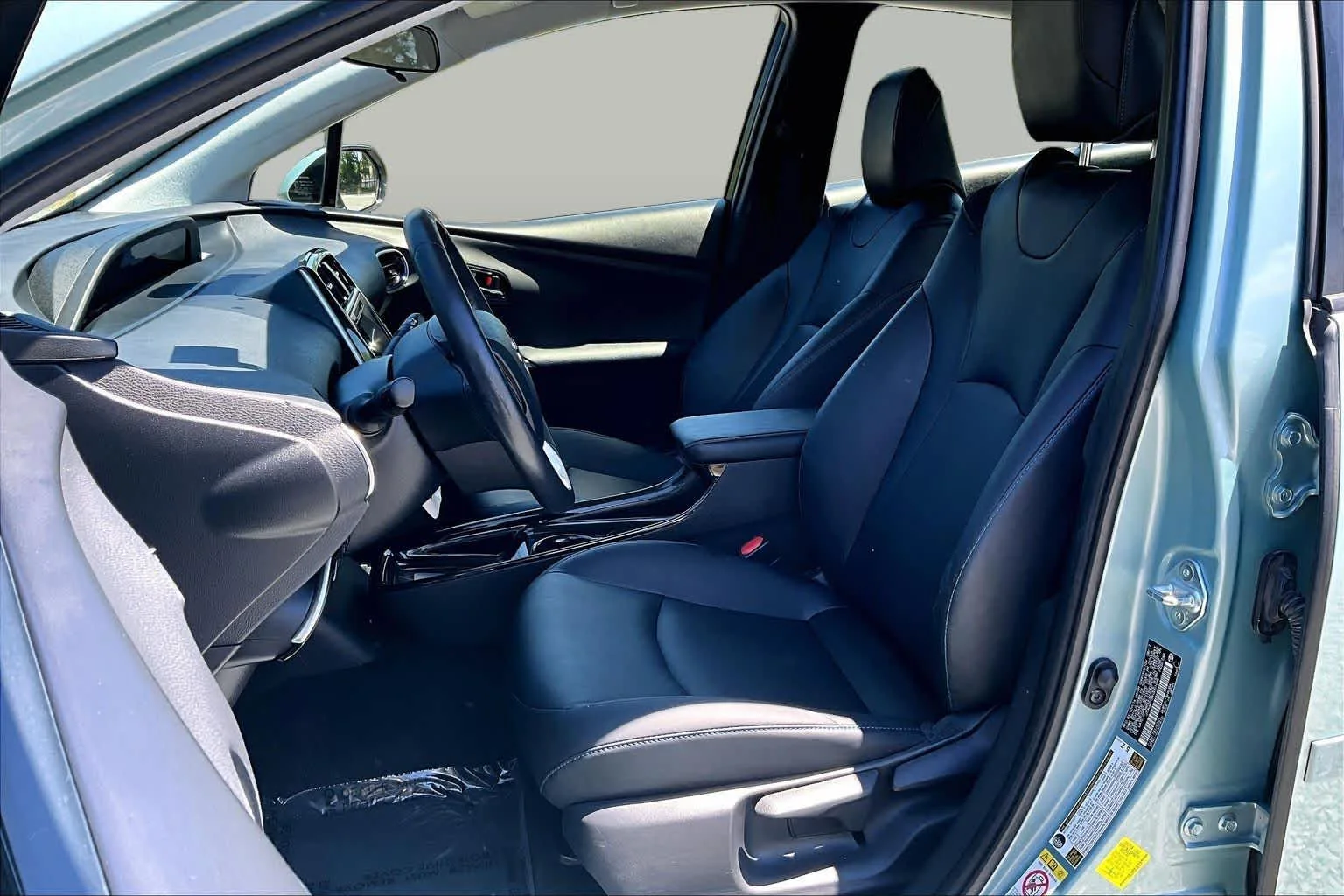 Used 2017 Sea Glass Pearl Toyota Three Touring image 8
