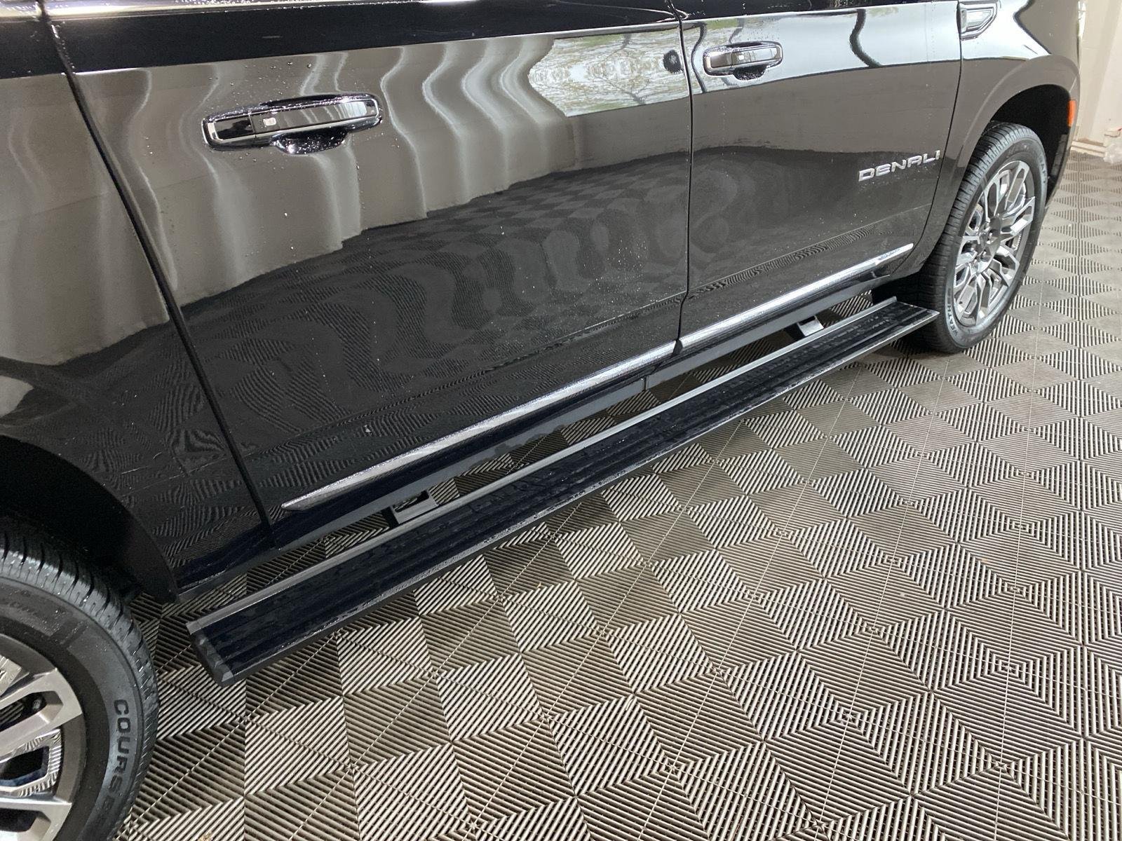 Used 2023 Onyx Black GMC Denali Ultimate image 12