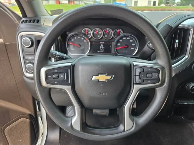 Used 2020 White Chevrolet LT image 31