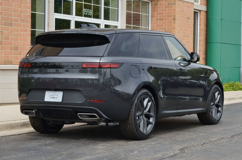 New 2027 Carpathian Grey Land Rover SE image 6