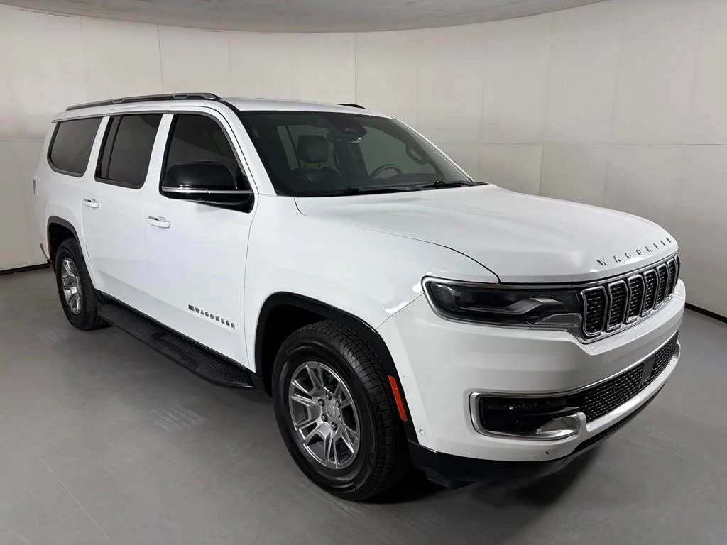 Used 2023 White Jeep Base image 2
