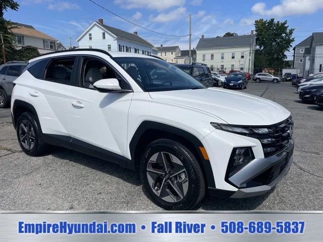 Certified Used 2026 White Hyundai SEL Plus image 2
