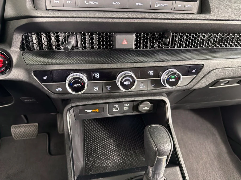 Used 2024  Honda EX image 21