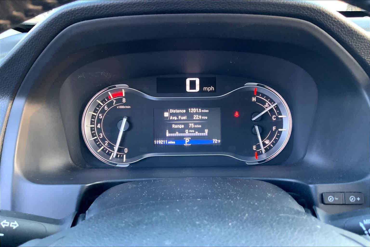 Used 2017 Lunar Silver Metallic Honda EX-L image 26