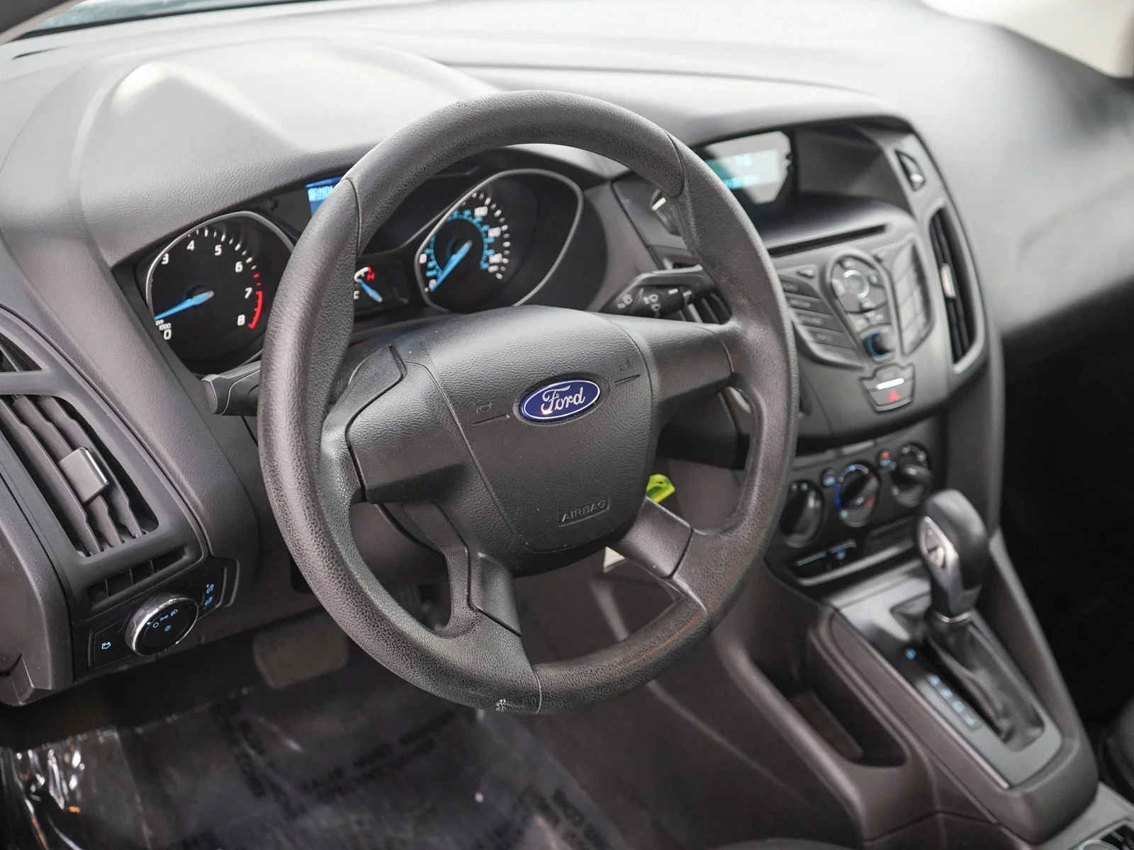 Used 2014 Oxford White Ford S image 19