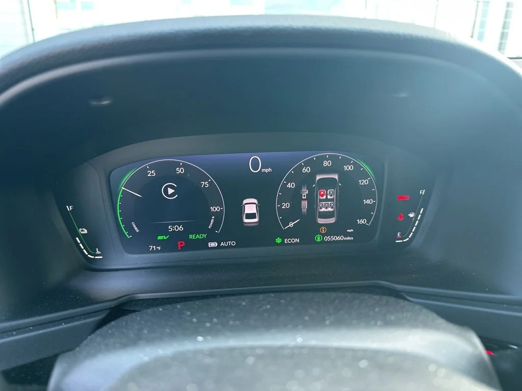 Used 2025 Silver Honda Sport-L image 1