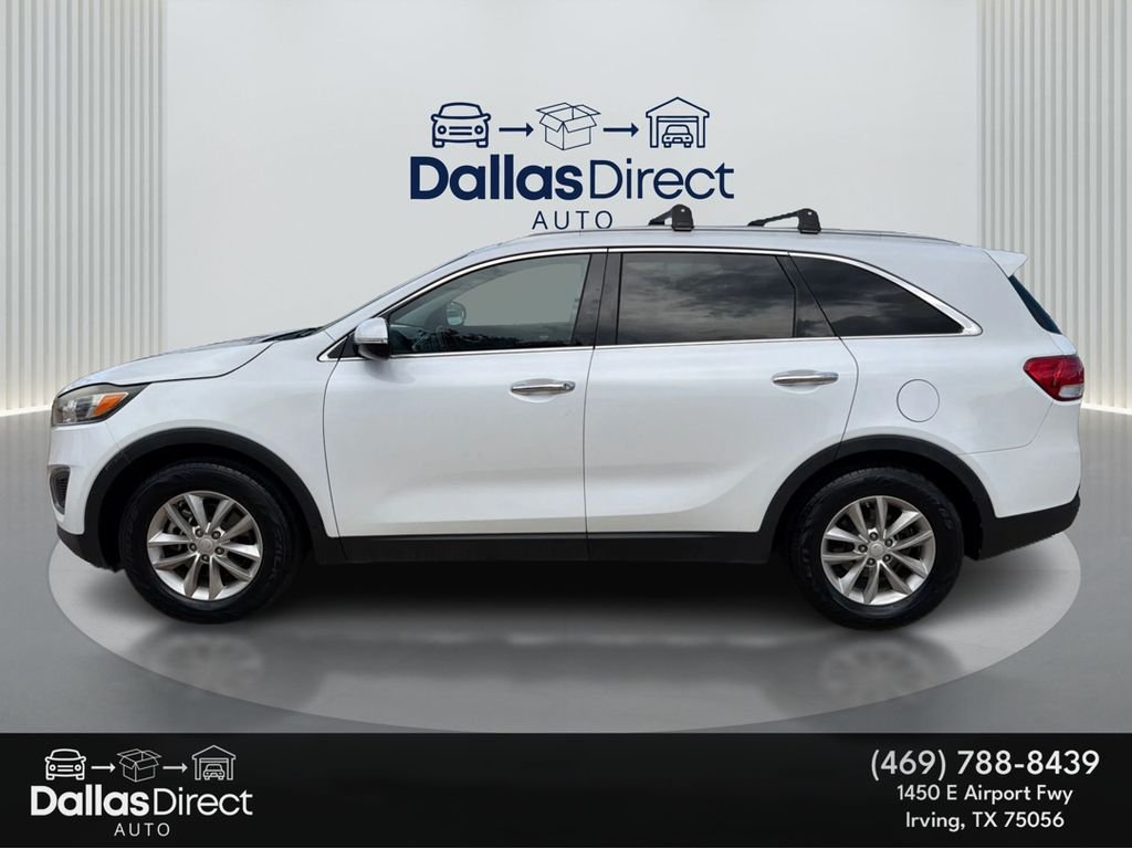 Used 2016 Snow White Pearl Kia LX image 9