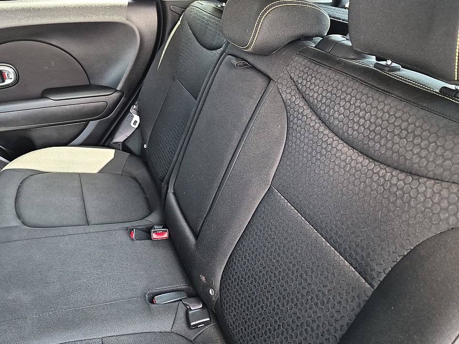 Used 2016 Fathom Blue Kia + image 27
