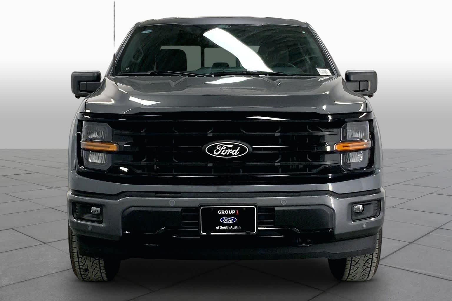 New 2026 Carbonized Gray Metallic Ford XLT image 3