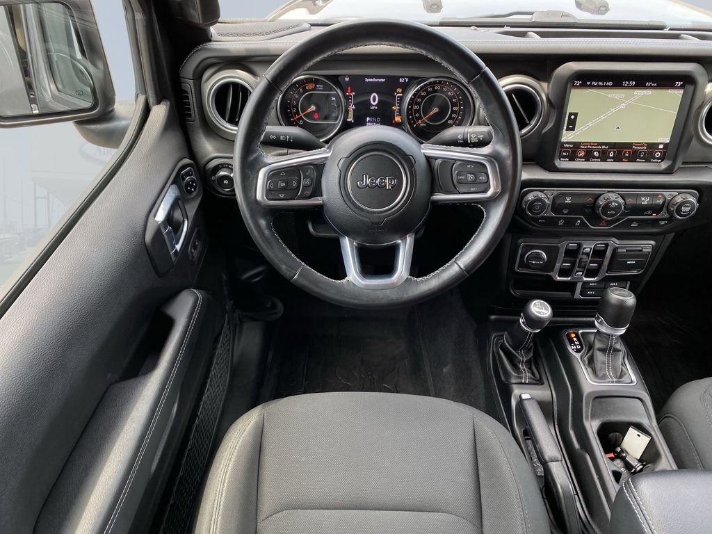 Used 2022 Granite Crystal Metallic Clearcoat Jeep Unlimited Sahara image 12