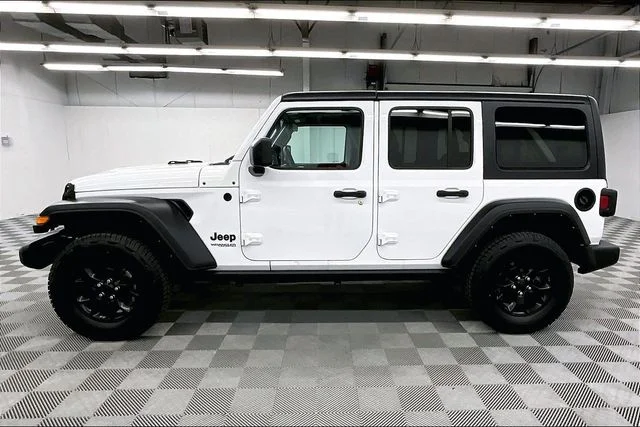 Used 2022 Bright White Clearcoat Jeep Unlimited Willys image 14