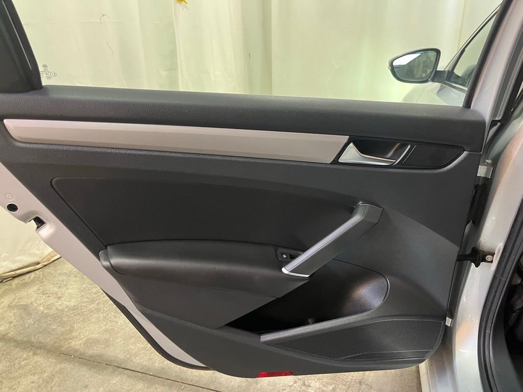 Certified Used 2020 Silver Volkswagen 2.0T SE image 24