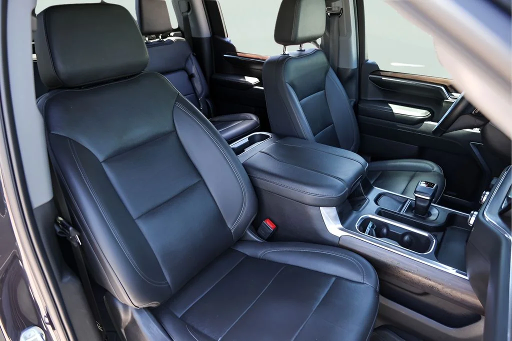 Used 2023 Silver GMC SLT image 32