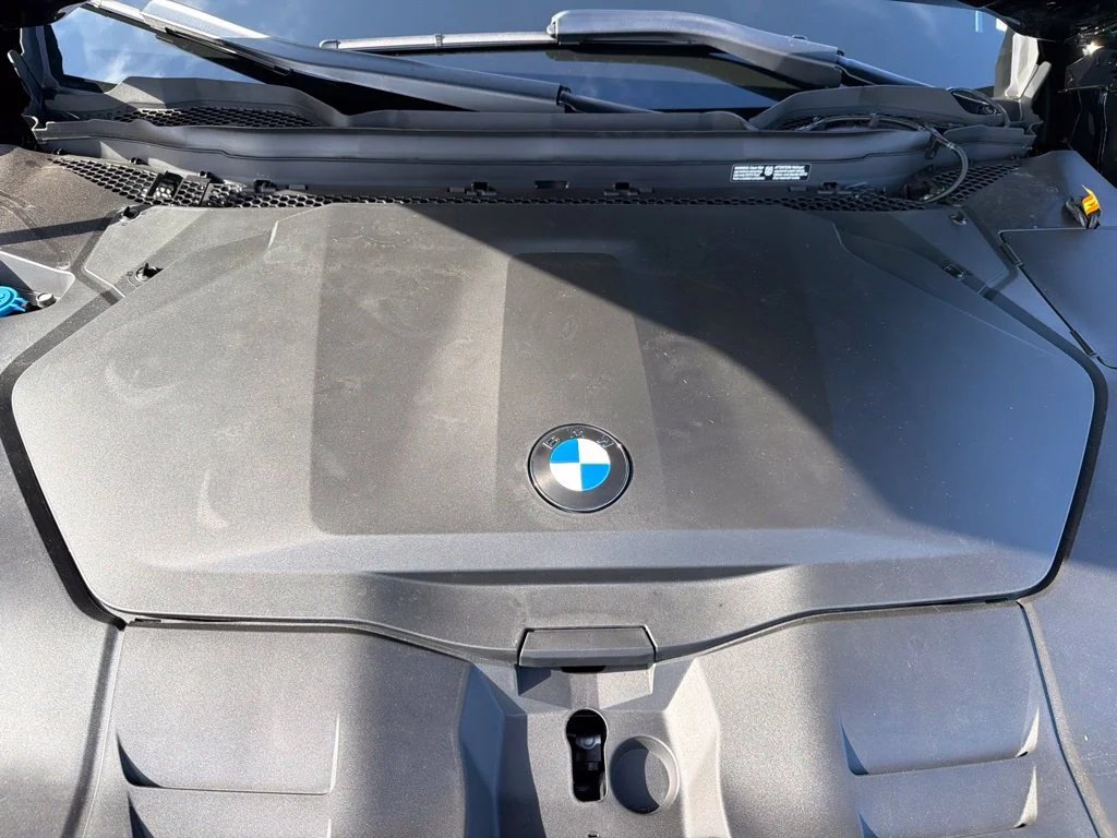 New 2027 Black Sapphire Metallic BMW 50 xDrive image 13