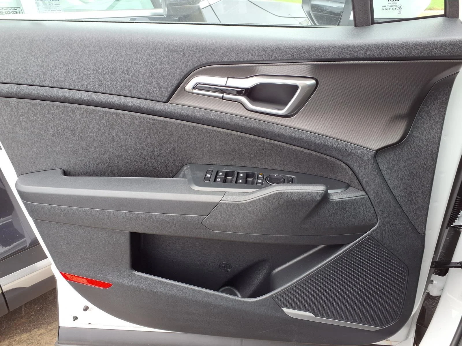 New 2026 Glacial White Pearl Kia LX image 10