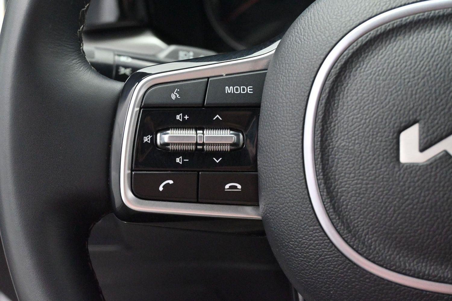 Used 2022 Glacial White Pearl Kia S image 17