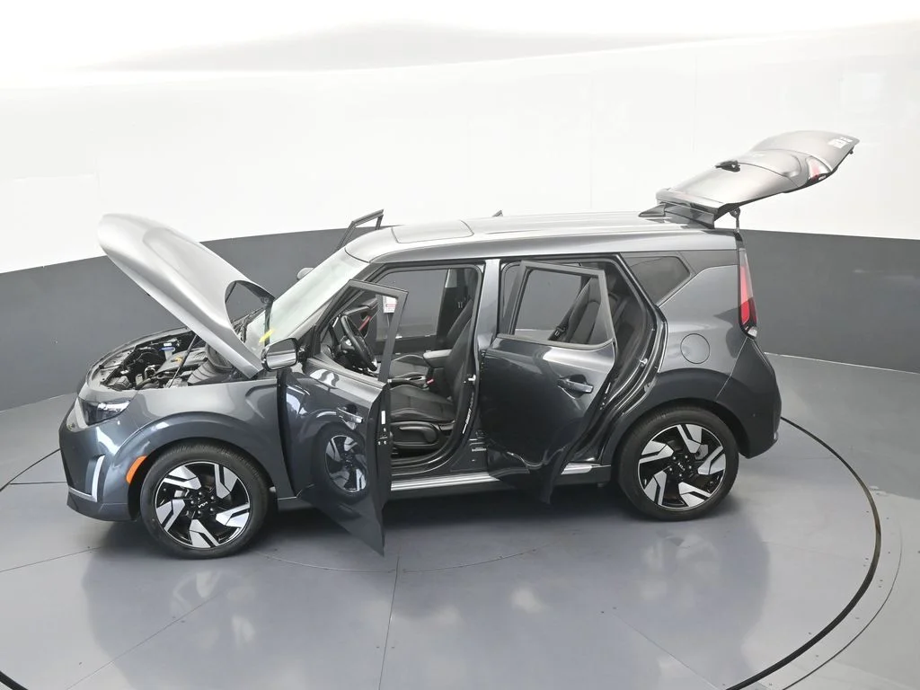 Used 2024 Gravity Gray Kia GT-Line image 61