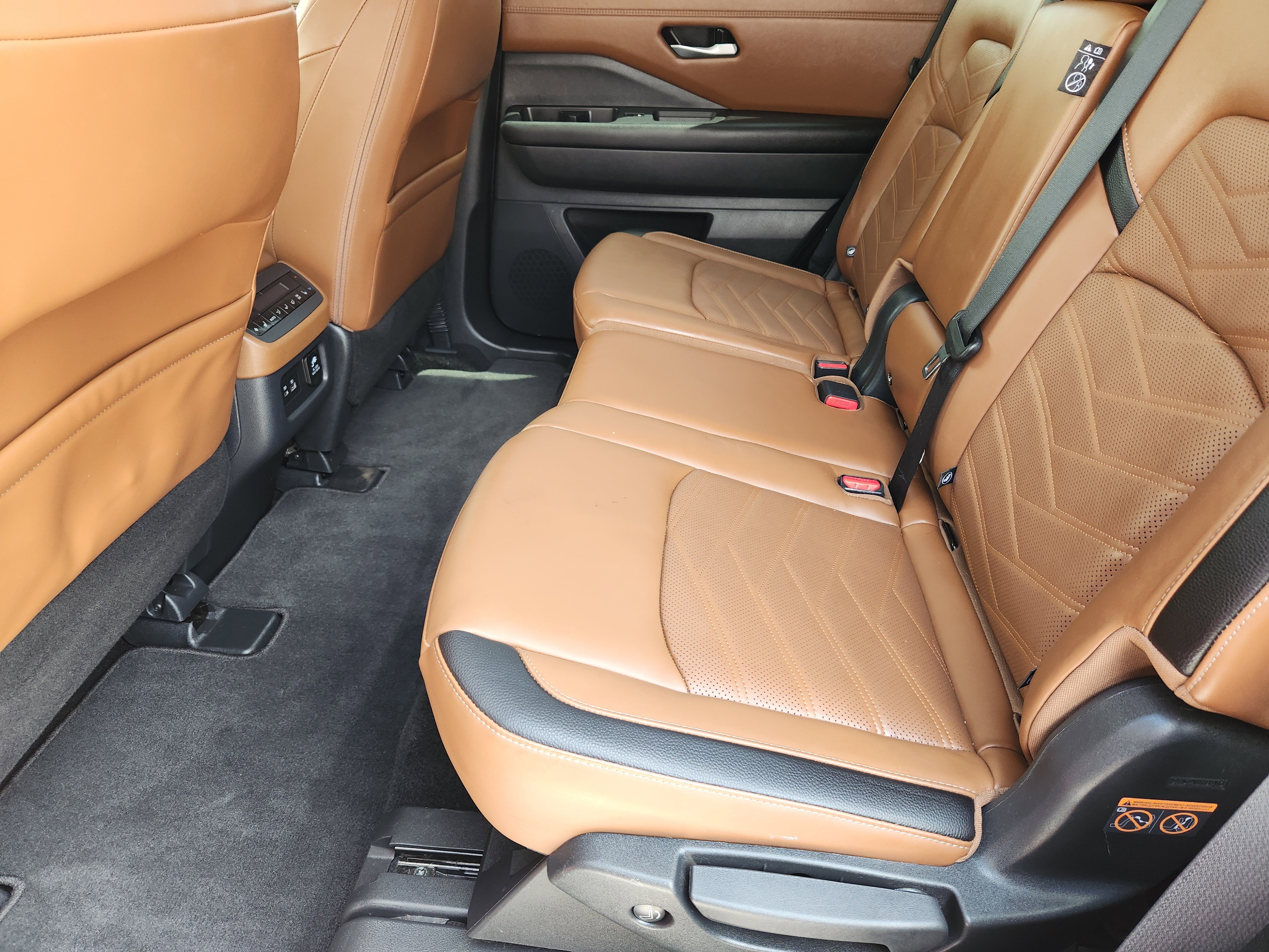 Used 2025 Scarlet Ember Tintcoat/Super Black Nissan Platinum image 32