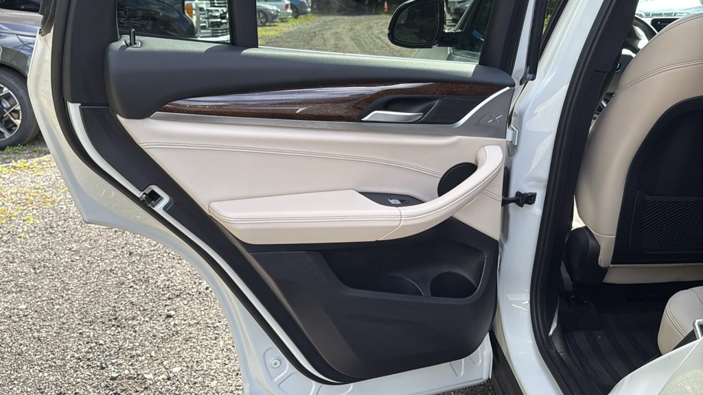 Used 2021 Mineral White Metallic BMW xDrive30i image 23