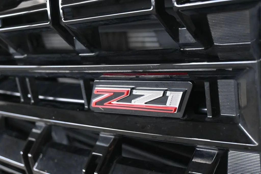 Used 2025 Iridescent Pearl Tricoat Chevrolet Z71 image 55