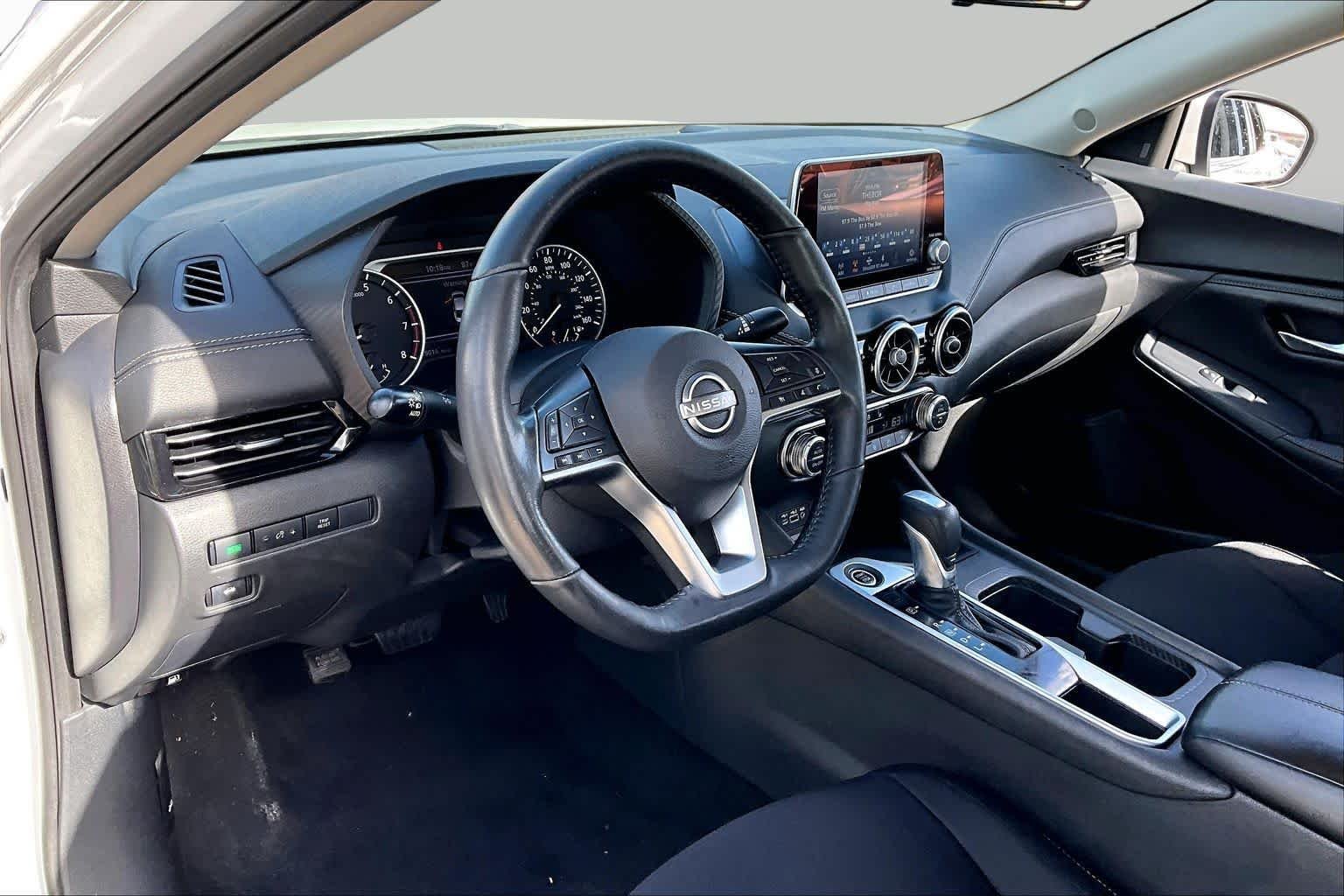 Used 2024 Aspen White Tricoat Nissan SV image 17