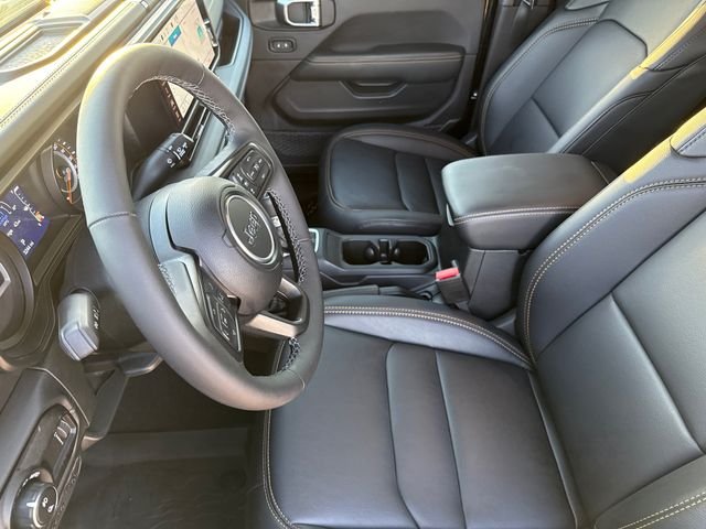 Used 2025 Black Jeep Texas Trail image 20