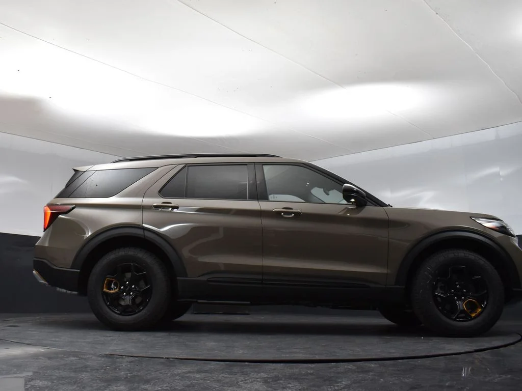 New 2026 Gray Ford Tremor image 35