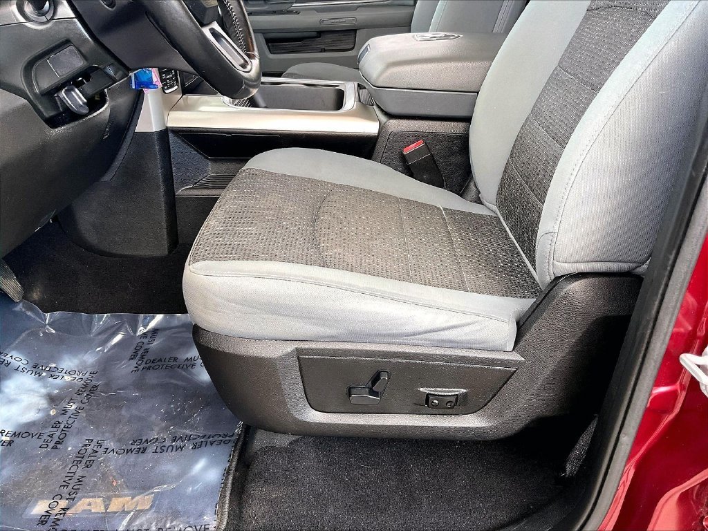 Used 2019 Delmonico Red Pearlcoat Ram Big Horn image 33