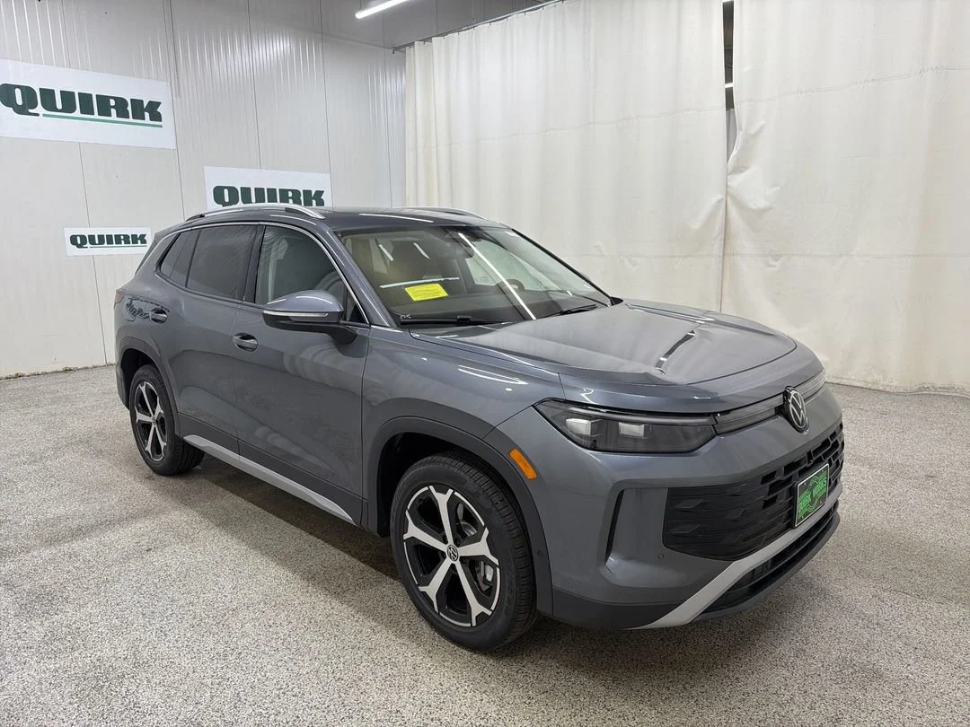 New 2026 Platinum Gray Metallic Volkswagen SE image 3