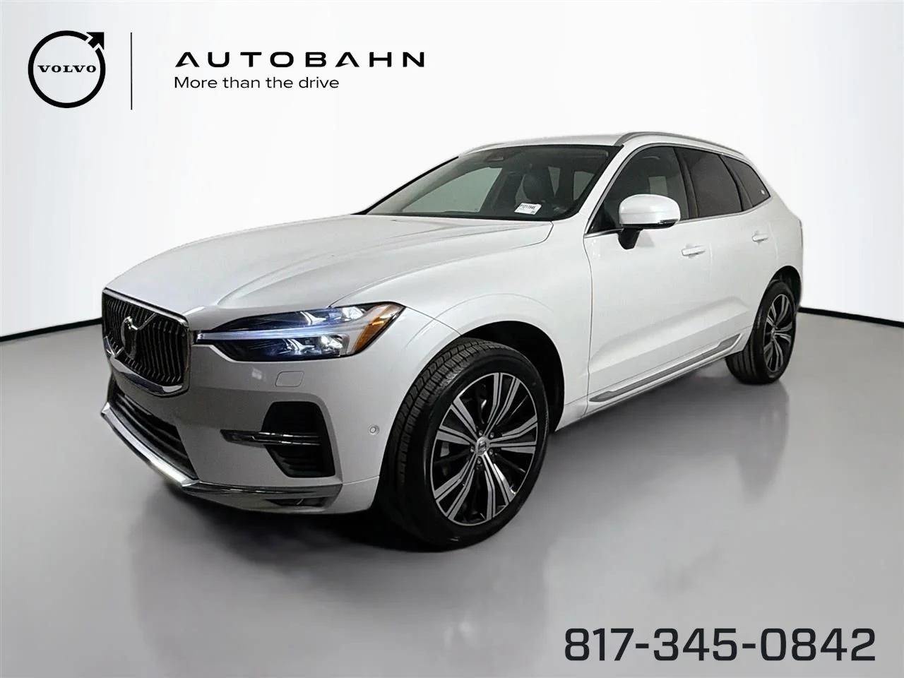 2023 Volvo XC60 B5 Plus Bright Theme FWD's photo