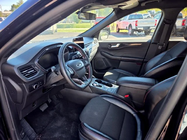 Used 2025 Black Metallic Ford ST-Line image 5