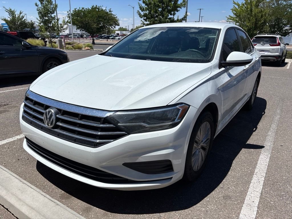Used 2019 White Volkswagen 1.4T S image 2