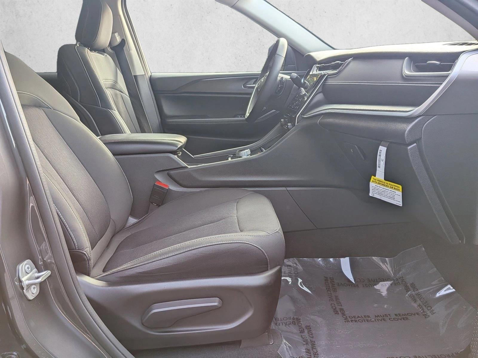 Used 2023 Baltic Gray Metallic Clearcoat Jeep Laredo image 22